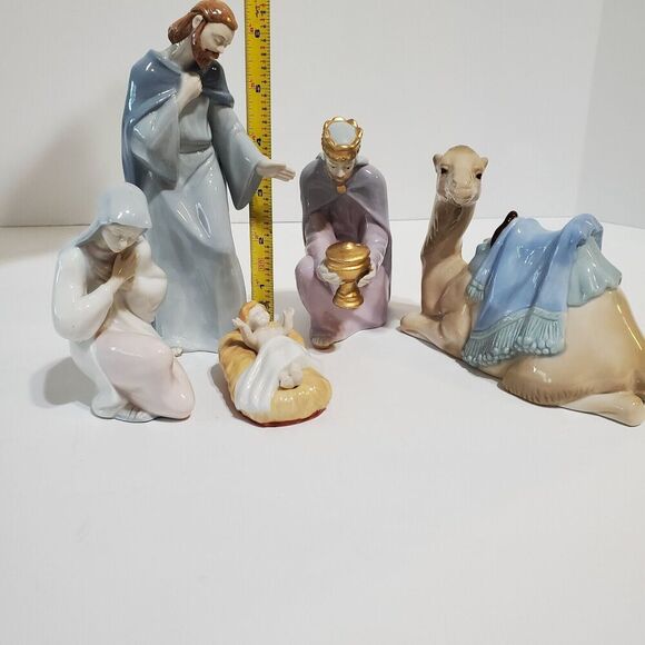 Avon Porcelain Nativity Set Signed O’Brien Bethlehem Jesus Mary Camel Wiseman - Picture 7 of 8